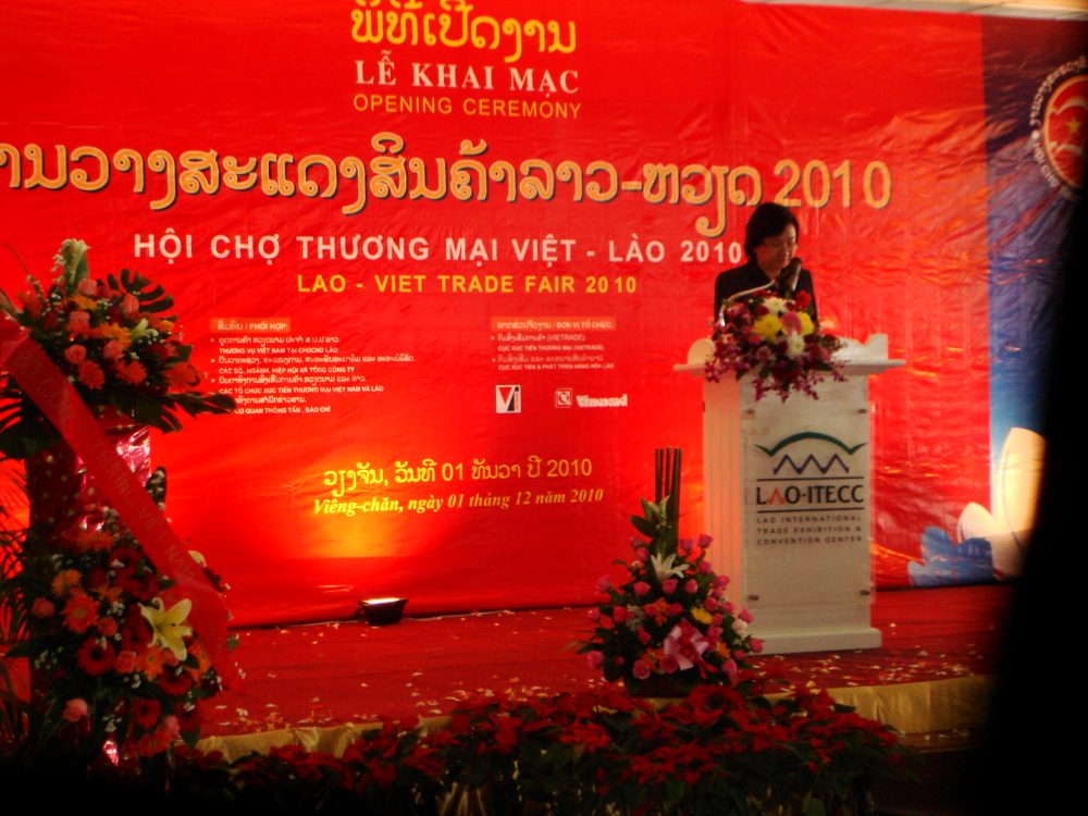 Hội chợ thương mại Việt – Lào 2010