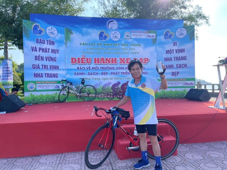 Vikoda Alkaline đồng hành cùng chương trình diễu hành xe đạp bảo vệ môi trường vịnh Nha Trang